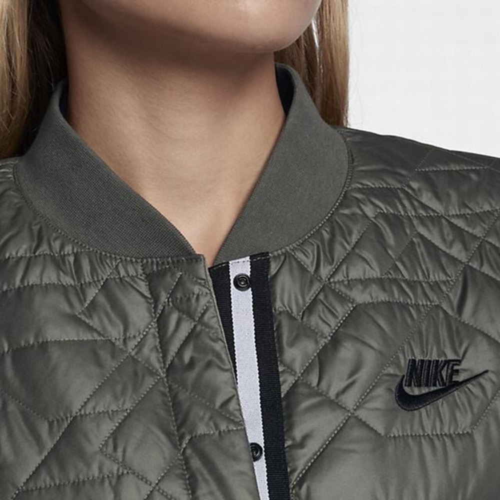 Nike quilted jacket size S